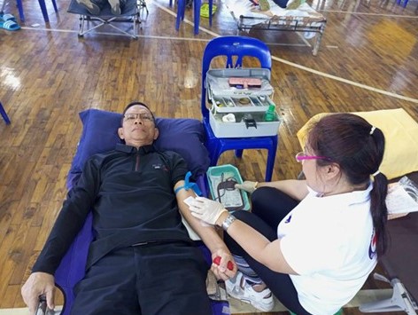 PENRO SIQUIJOR  JOINS THE CSC BLOOD LETTING ACTIVITY